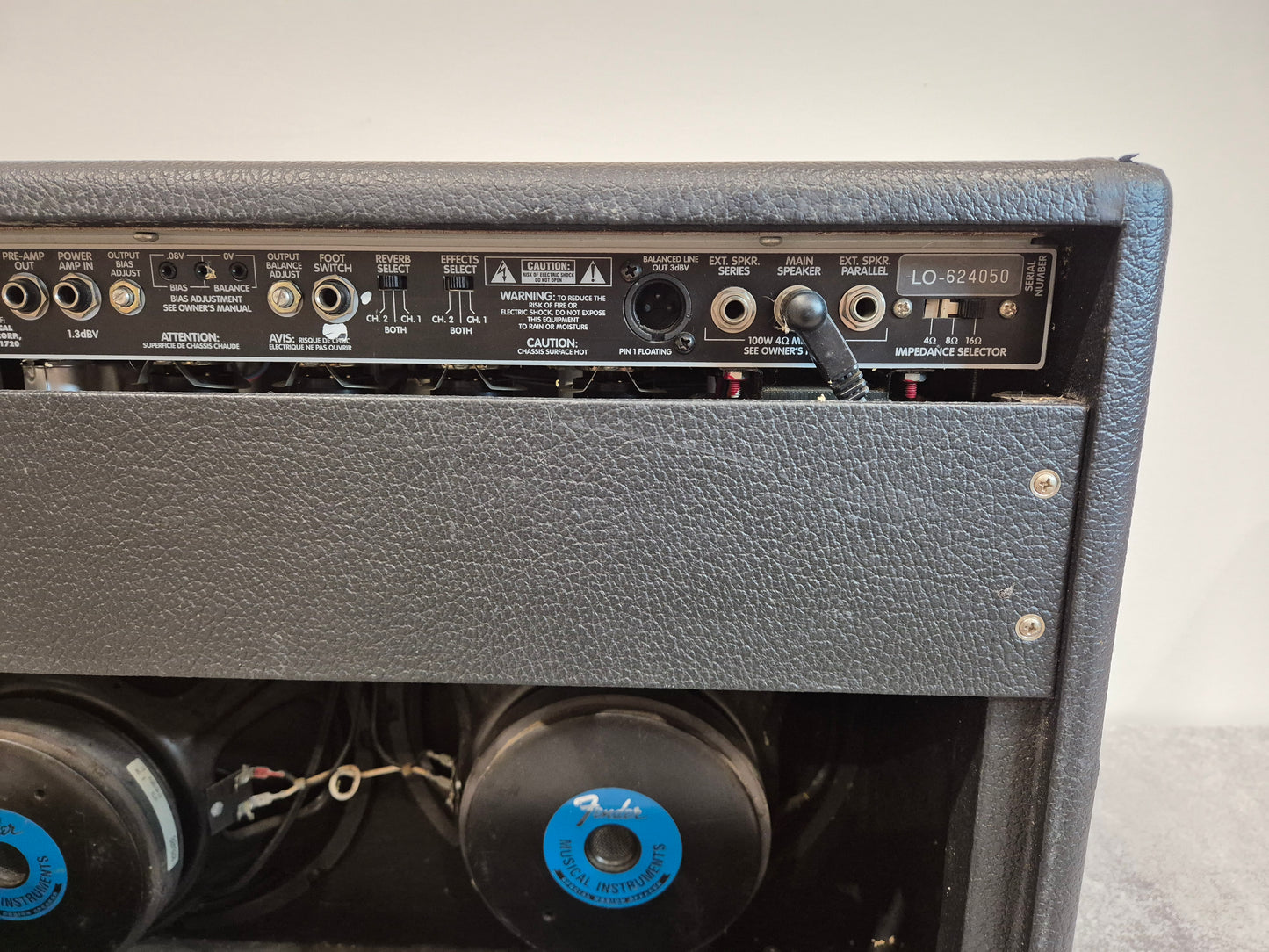 Fender Twin Amp - 100-watts Versatile Guitar Amplifier