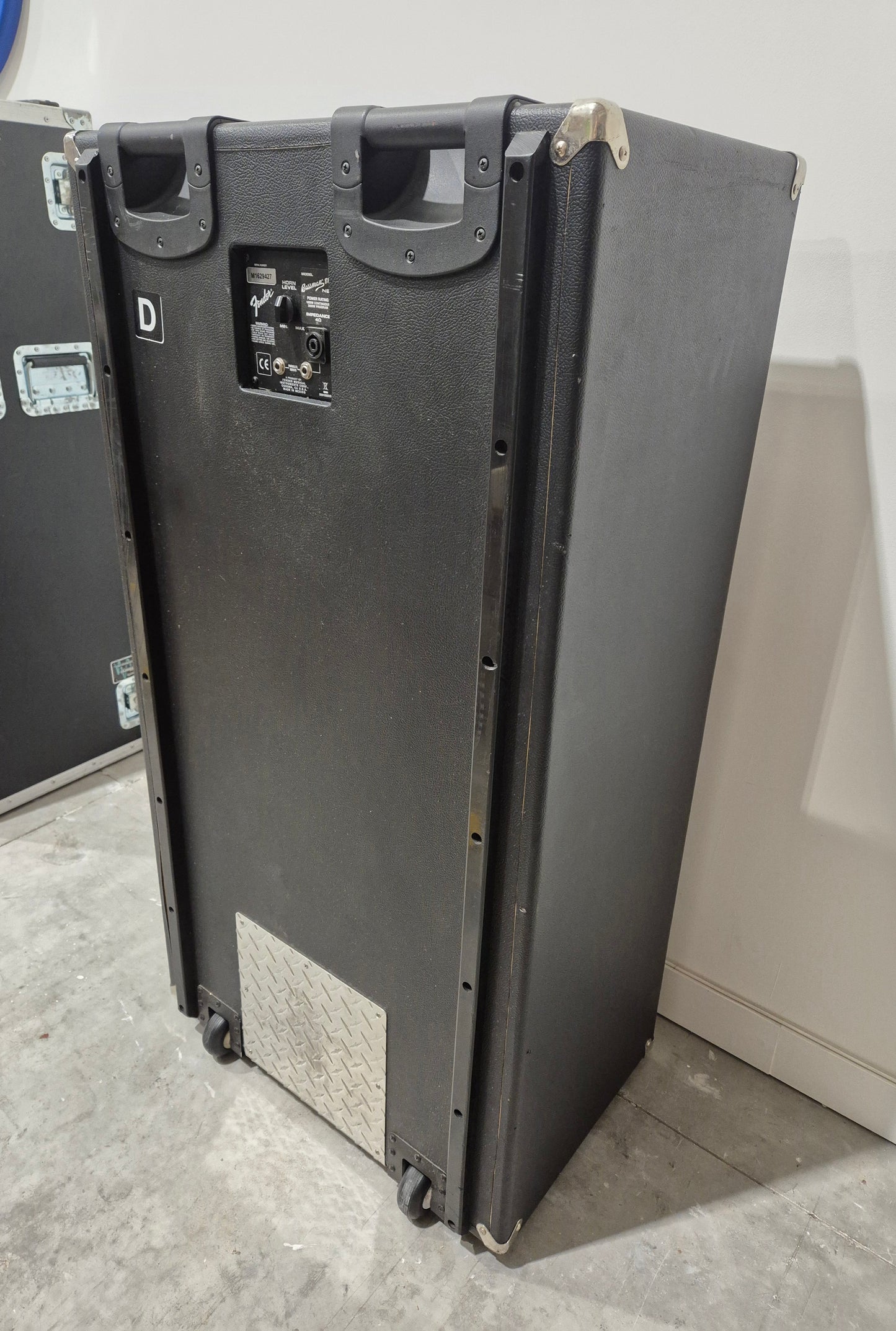 Fender Bassman 810 Neo - High-Capacity Bass Cabinet w/ Flight Case RRP £2449