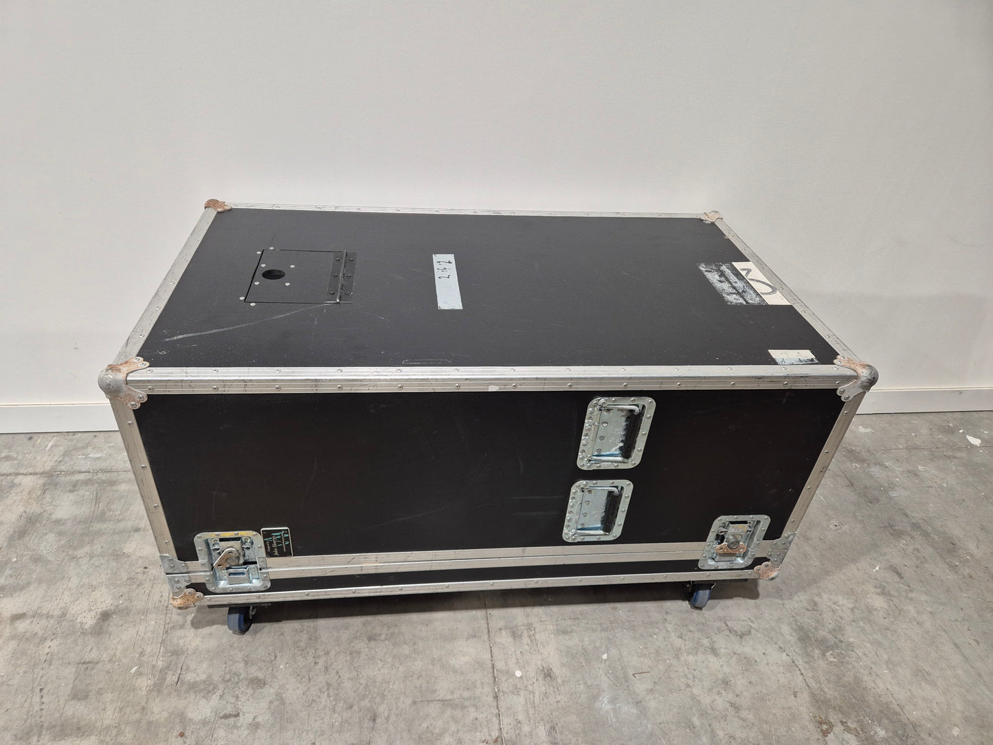 Fender Bassman 810 Neo - High-Capacity Bass Cabinet w/ Flight Case RRP £2449