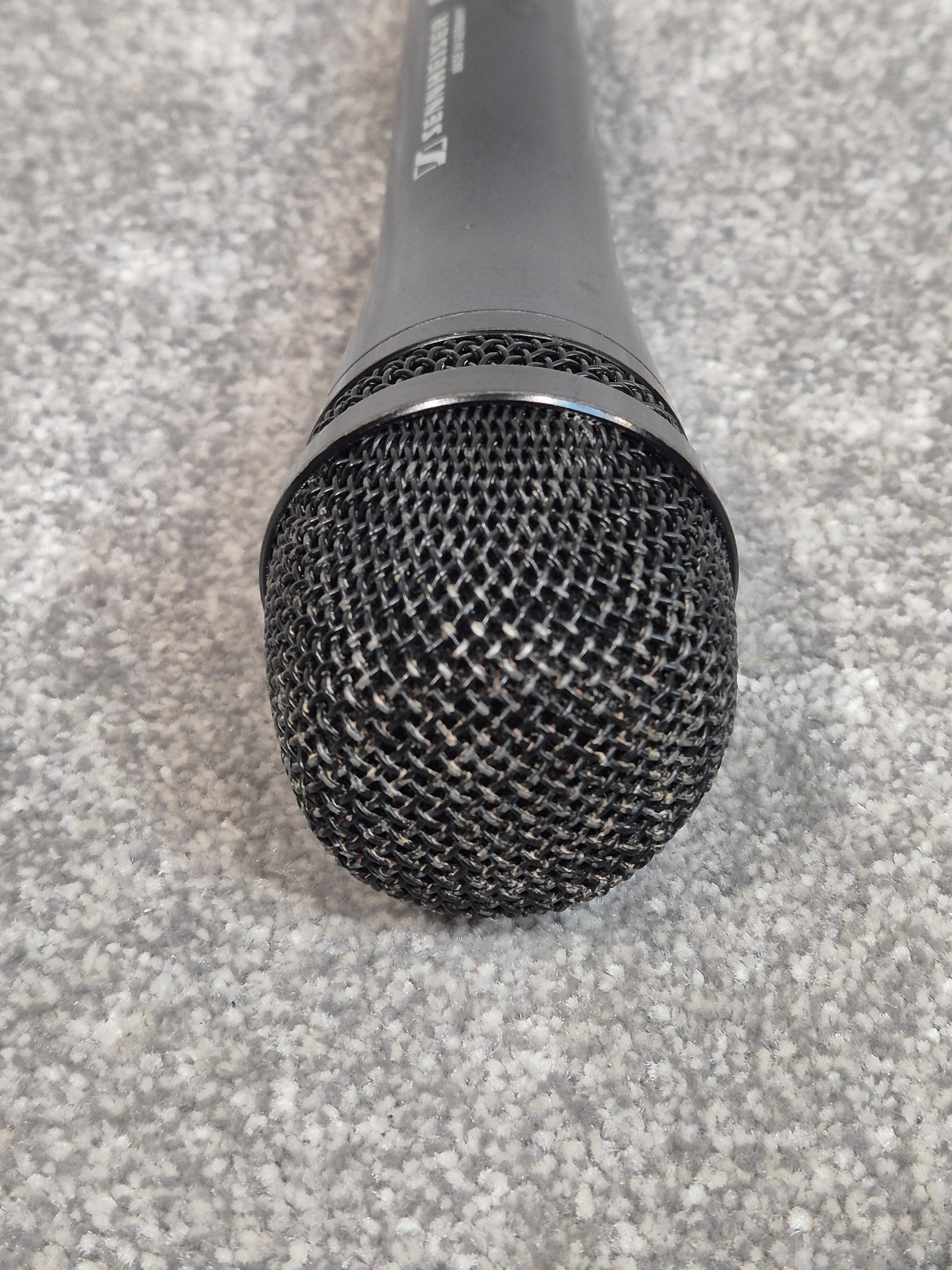 Sennheiser E835 - Dynamic Cardioid Microphone