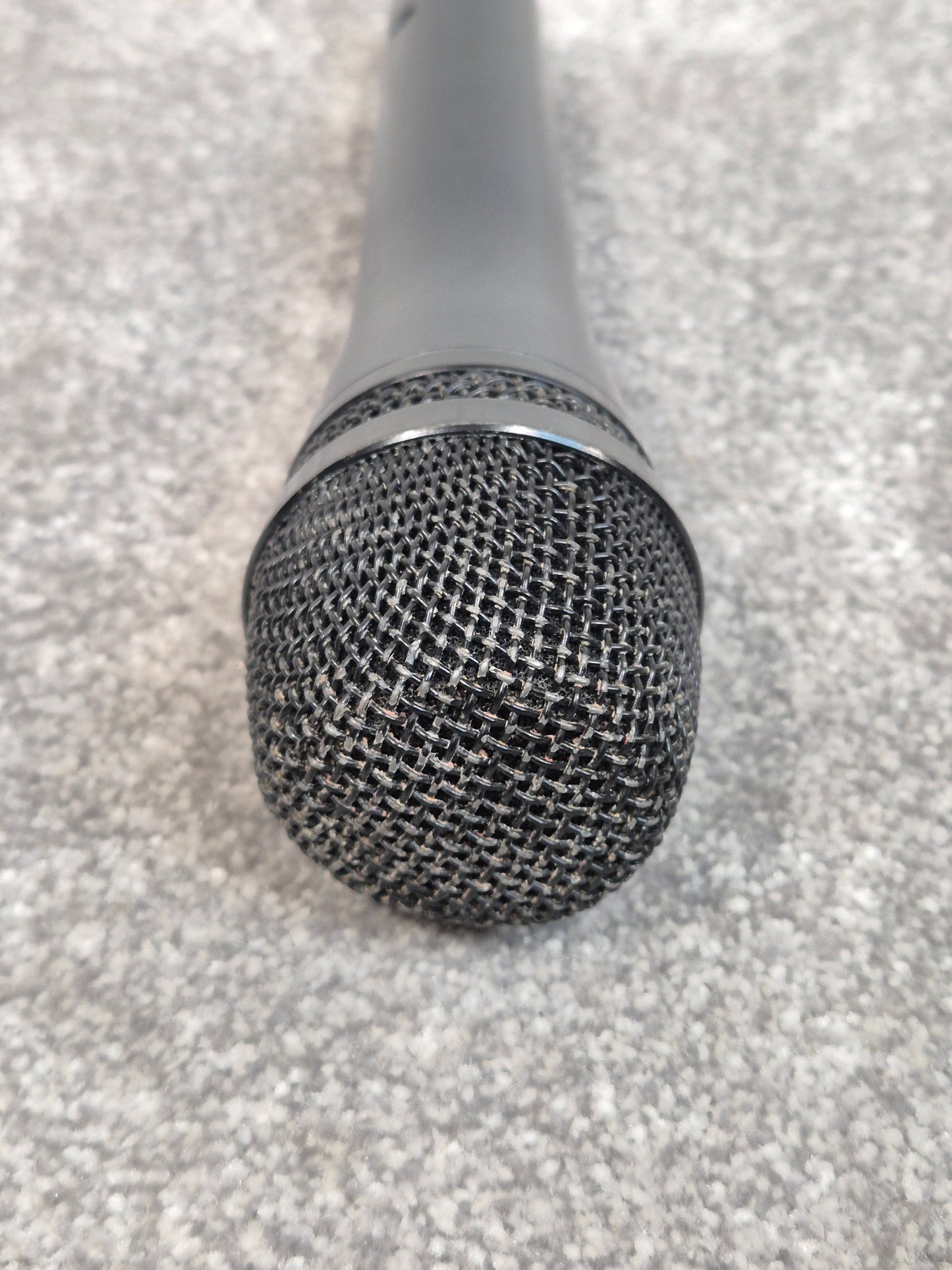 Sennheiser E835 - Dynamic Cardioid Microphone