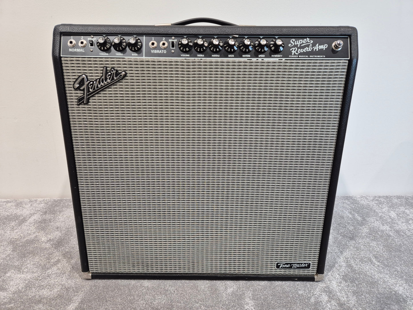 Fender Tone Master Super Reverb Amp - 45-watts Guitar Amplifier - Mint