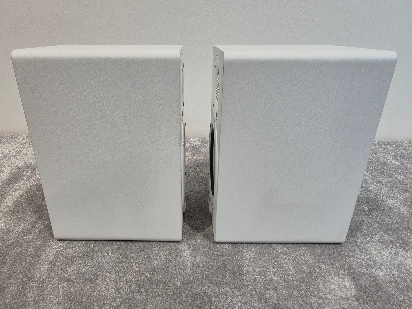 Yamaha H5 Studio Monitor Speakers - 2-Way Bass-Reflex Bi-Amplified - Pair