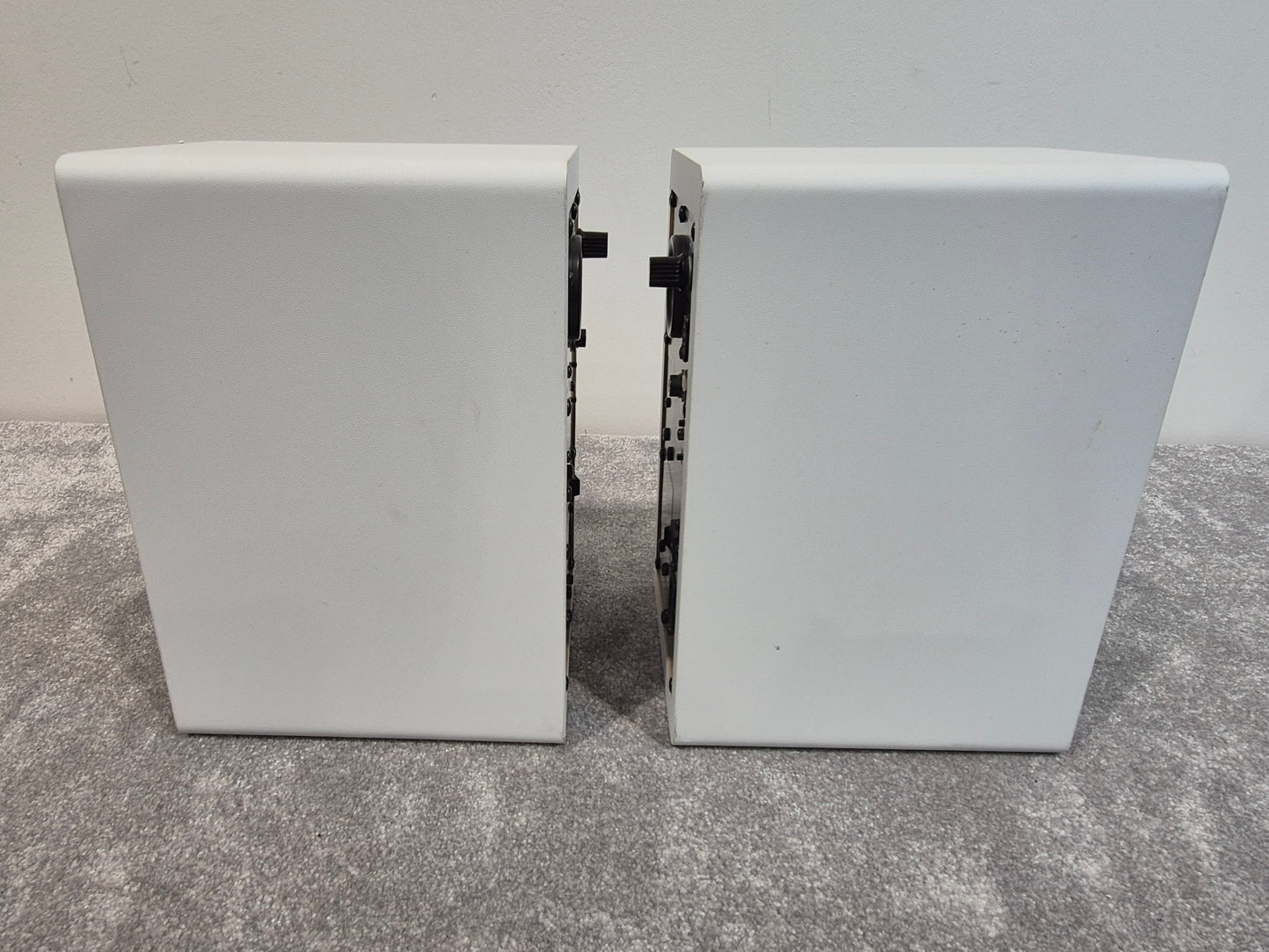 Yamaha H5 Studio Monitor Speakers - 2-Way Bass-Reflex Bi-Amplified - Pair