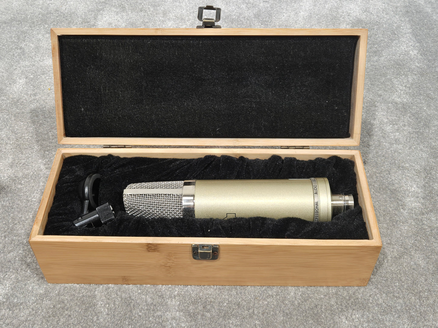Sontronics Aria - High-Quality Condenser Microphone Set w/ Flight Case