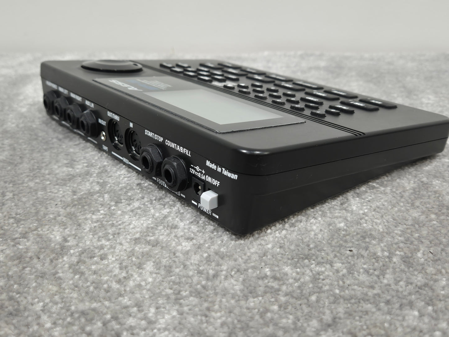 Alesis SR16 - Classic Drum Machine w/ Original Box