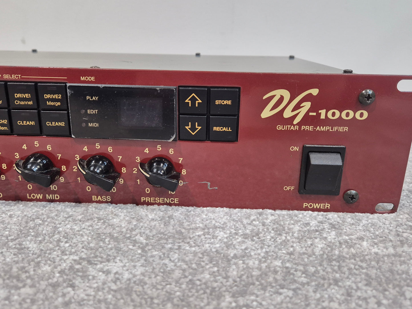 Yamaha DG-1000 - Guitar Preamp and Amp Modeller