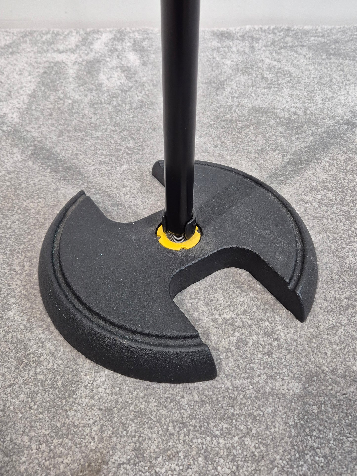 Hercules MS202B - Quick Turn Microphone Base Stand