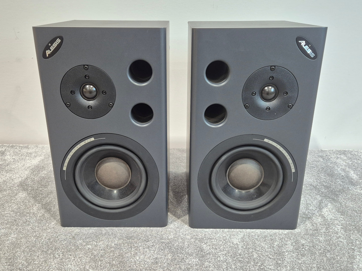 Alesis M1 Active MK2 - Bi-amplified Reference Monitor - Pair