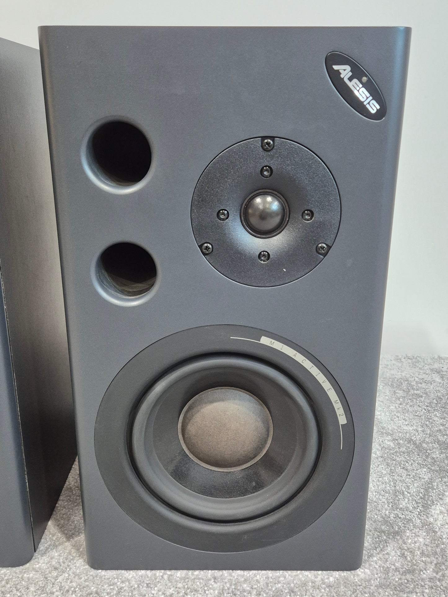 Alesis M1 Active MK2 - Bi-amplified Reference Monitor - Pair
