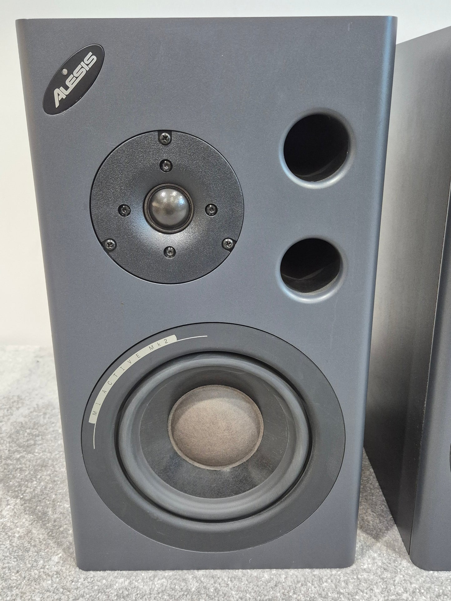 Alesis M1 Active MK2 - Bi-amplified Reference Monitor - Pair
