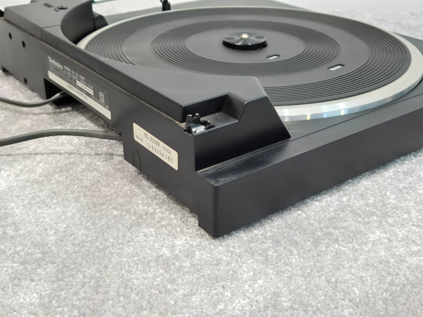 Technics SL-J110R - DC Servo Full-Auto Belt Drive Turntable (Read Description)