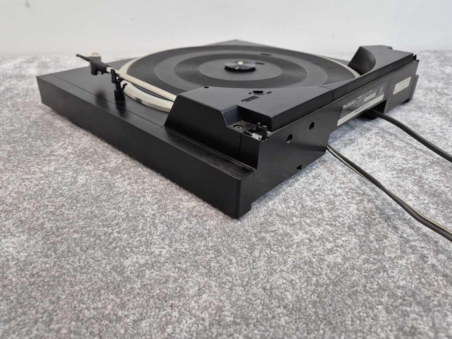 Technics SL-J110R - DC Servo Full-Auto Belt Drive Turntable (Read Description)