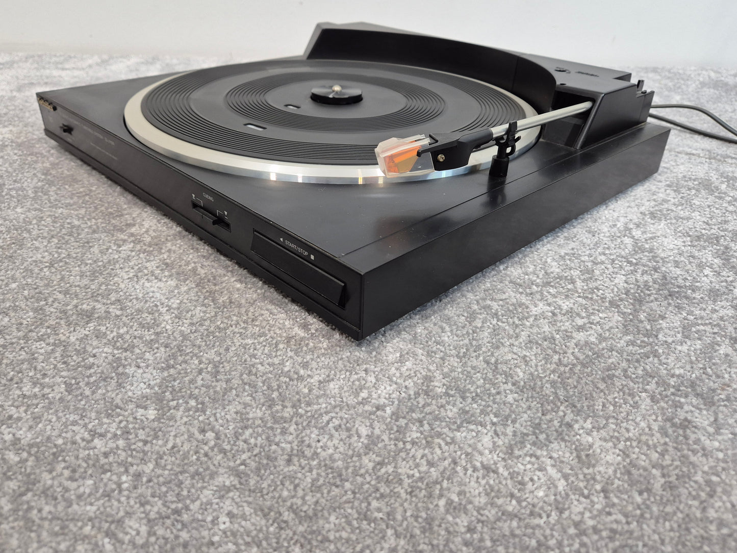 Technics SL-J110R - DC Servo Full-Auto Belt Drive Turntable (Read Description)