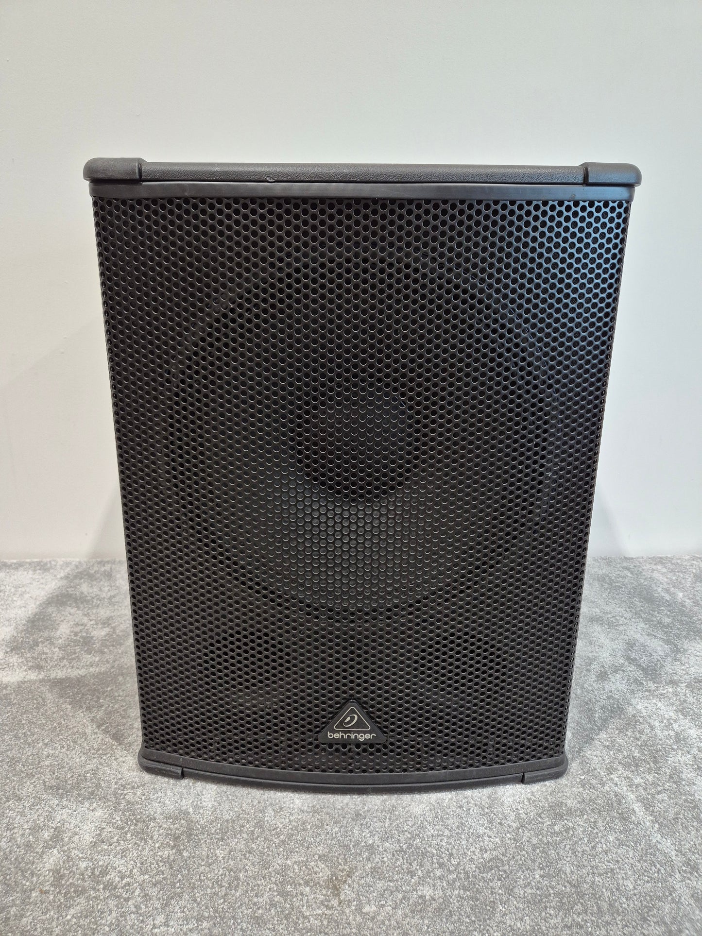 Behringer EUROLIVE B1500XP - 3000-watt High-Performance Active PA Subwoofer RRP £399