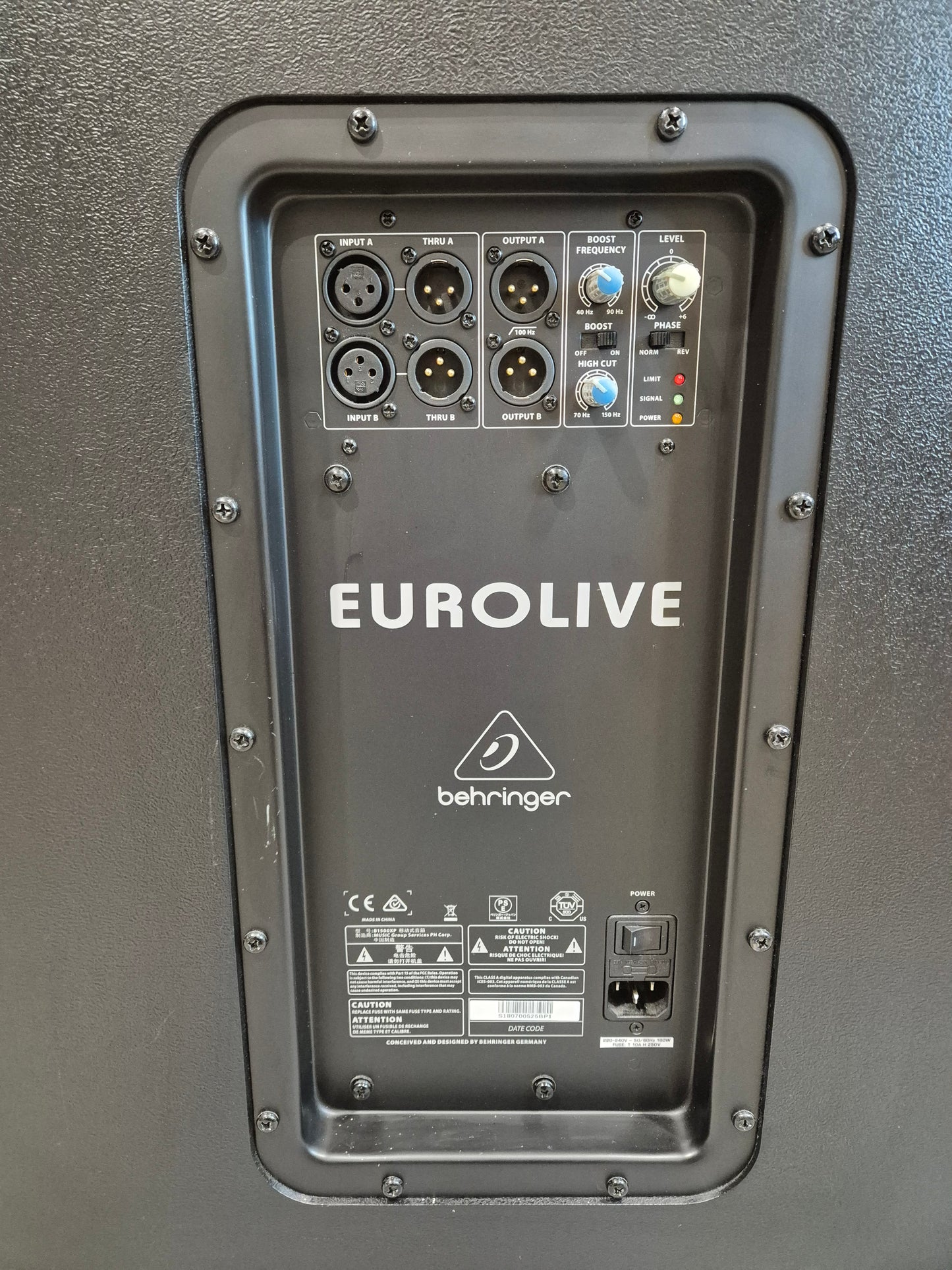 Behringer EUROLIVE B1500XP - 3000-watt High-Performance Active PA Subwoofer RRP £399