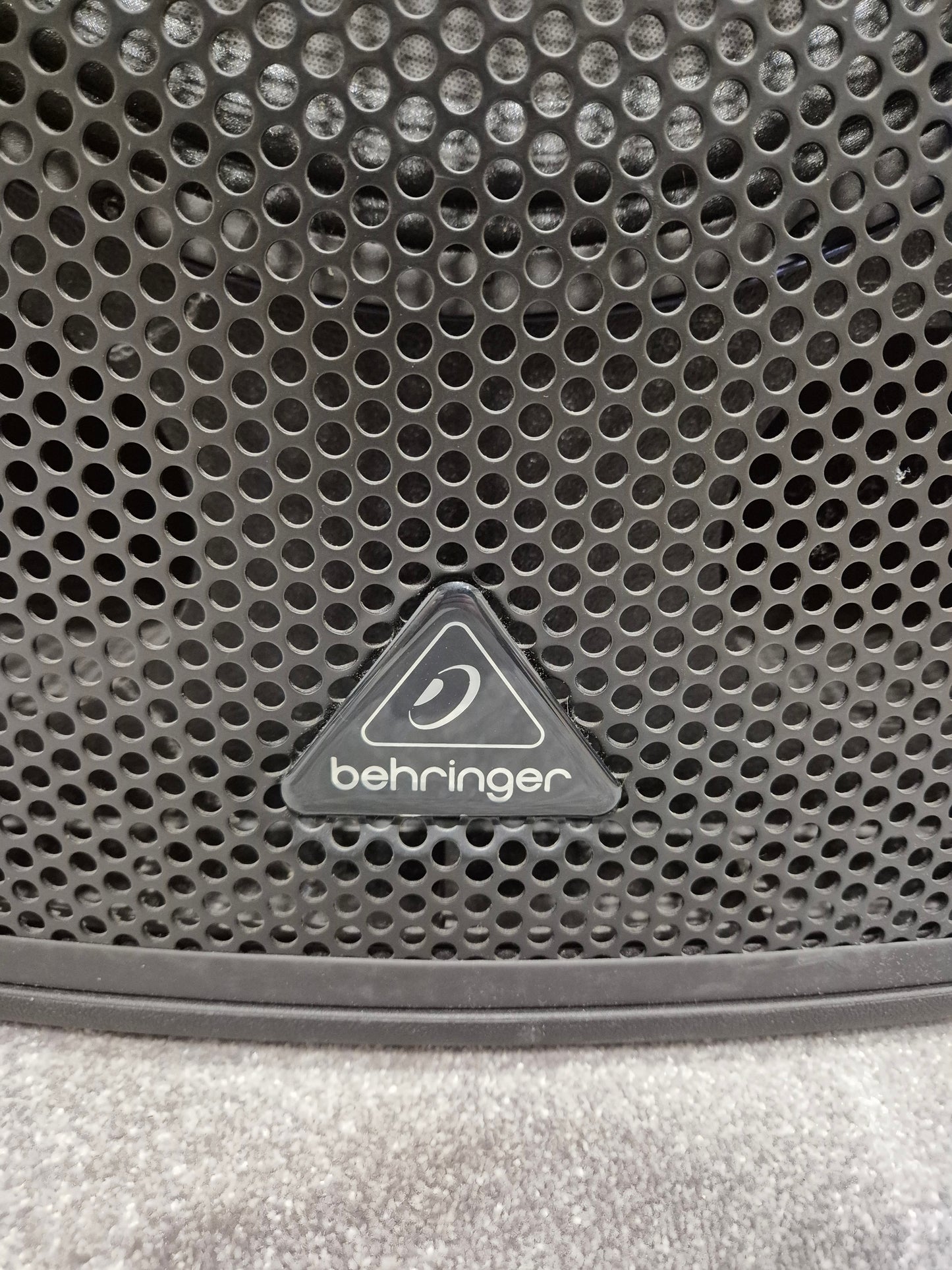 Behringer EUROLIVE B1500XP - 3000-watt High-Performance Active PA Subwoofer RRP £399