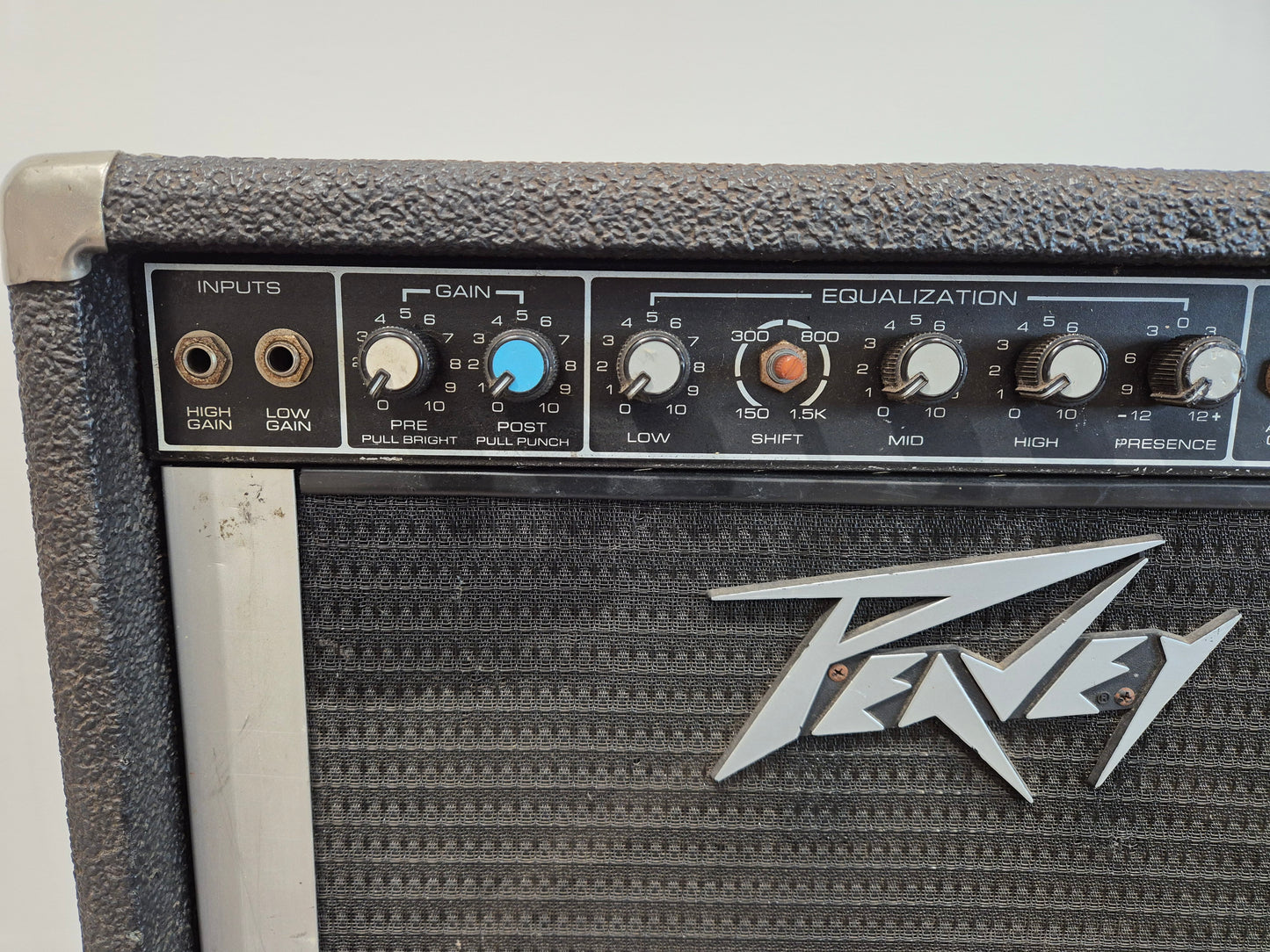Peavey TKO 65 - Solid-State Bass 65 watts Combo Amplifier