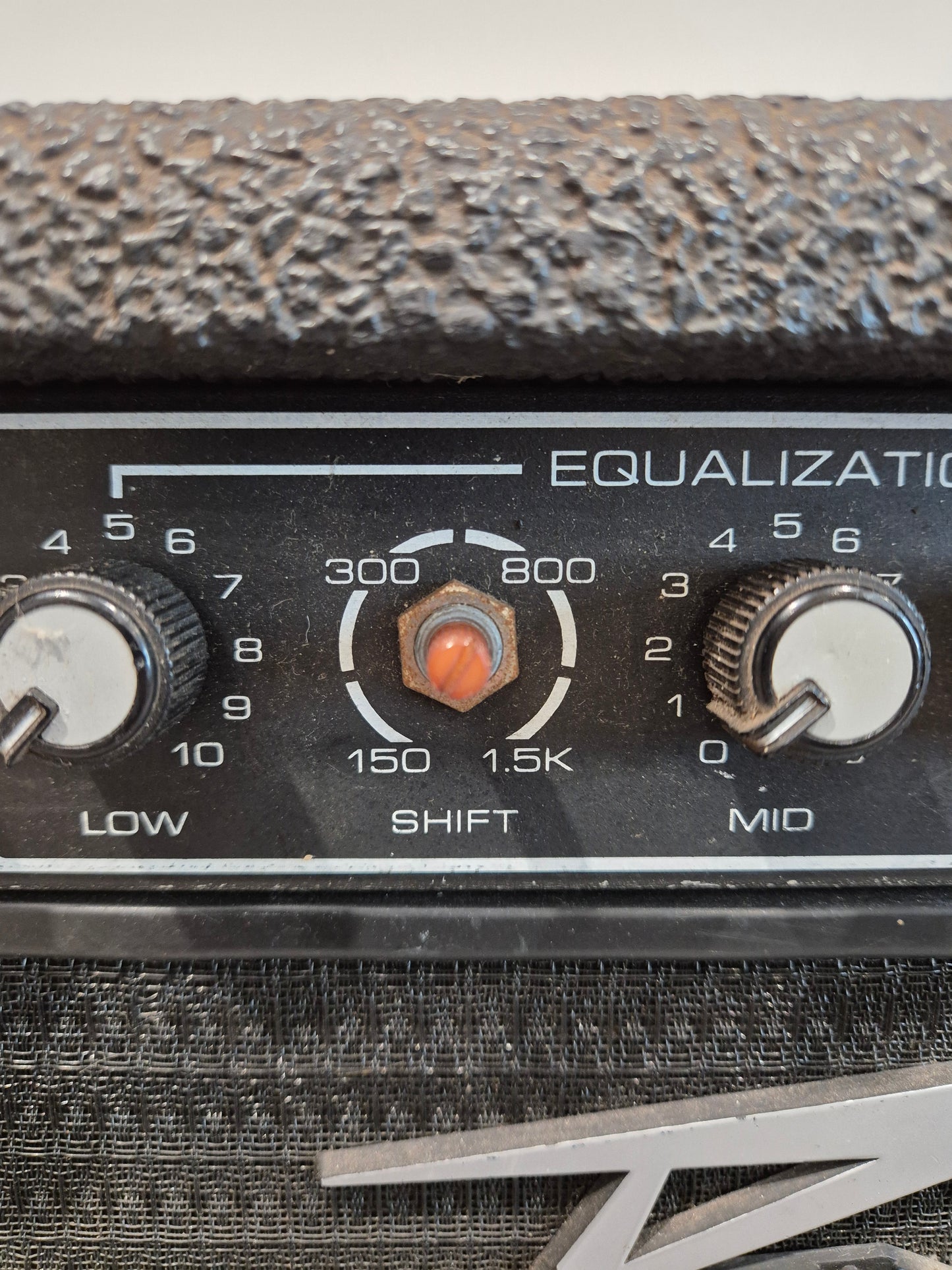 Peavey TKO 65 - Solid-State Bass 65 watts Combo Amplifier