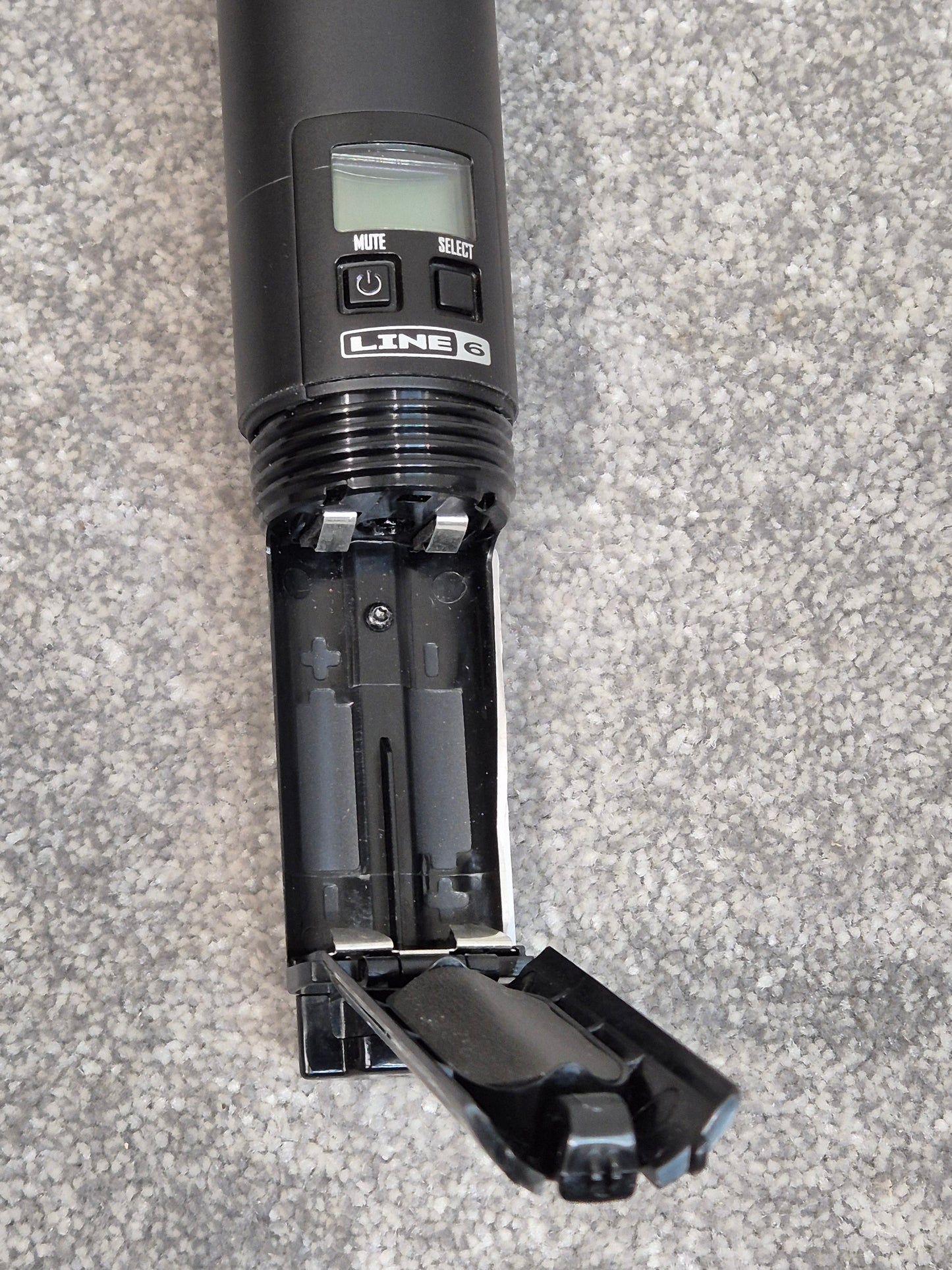 Line 6 XD-V55 - Digital Wireless Headset Microphone System w/ Soft Case