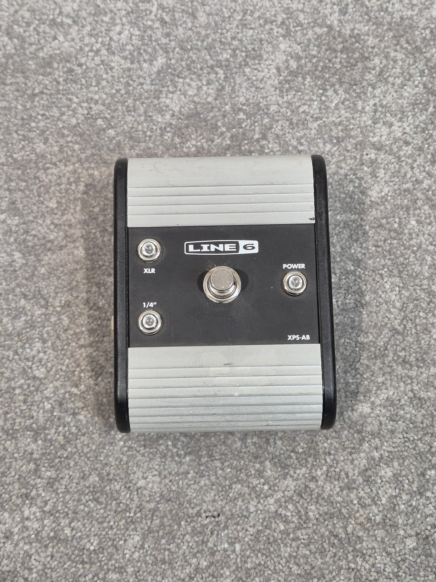 Line 6 XPS-AB - Direct Box - A/ B Switch For Variax Guitars w/ Power Supply