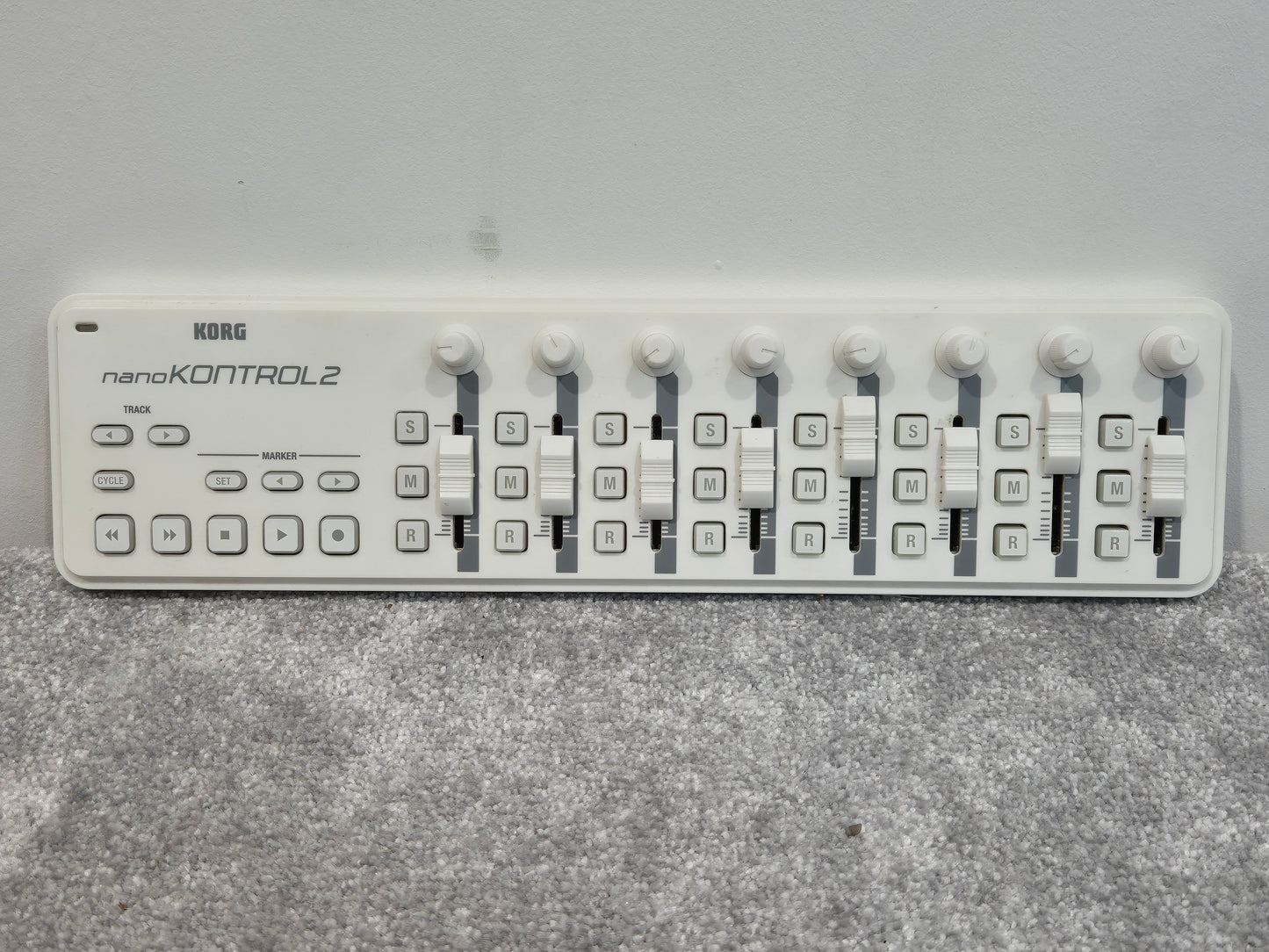 Korg nanoKONTROL 2 - Slimline USB MIDI Controller - White