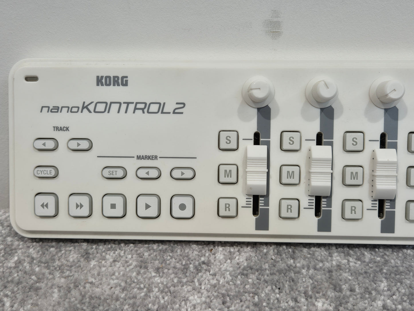 Korg nanoKONTROL 2 - Slimline USB MIDI Controller - White