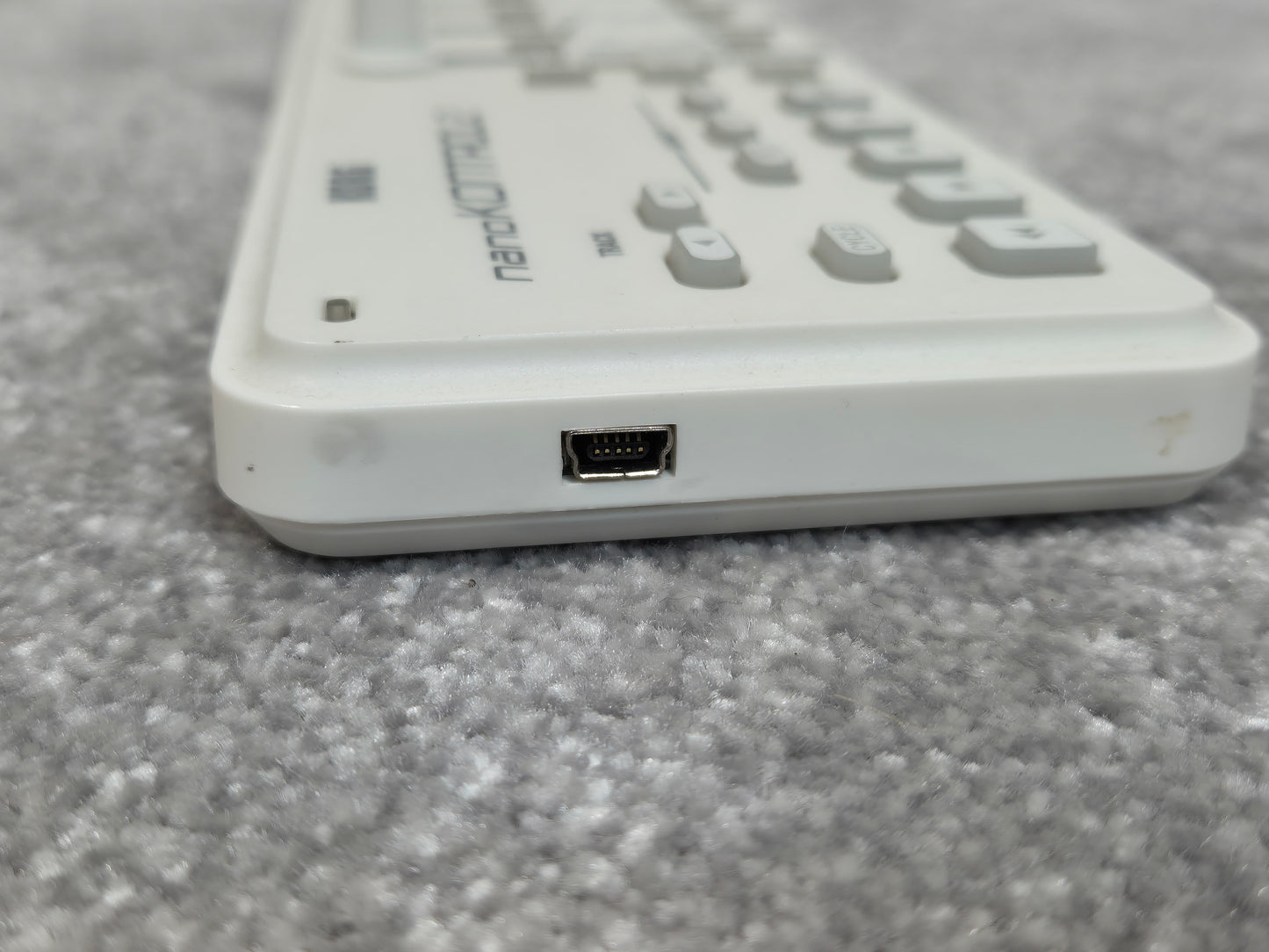 Korg nanoKONTROL 2 - Slimline USB MIDI Controller - White