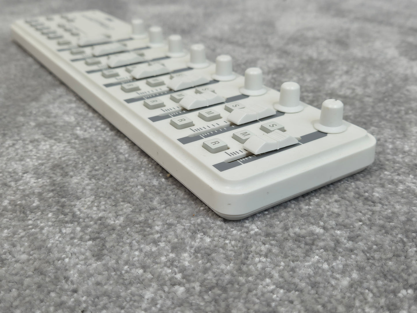Korg nanoKONTROL 2 - Slimline USB MIDI Controller - White