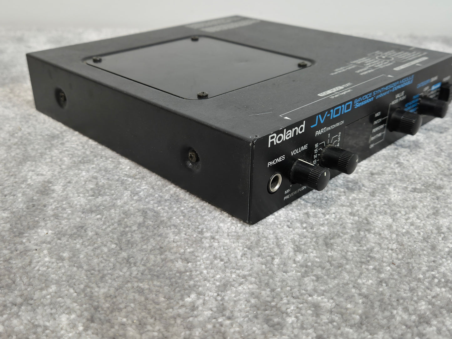 Roland JV-1010 - 64-Voice Compact Synthesizer Module