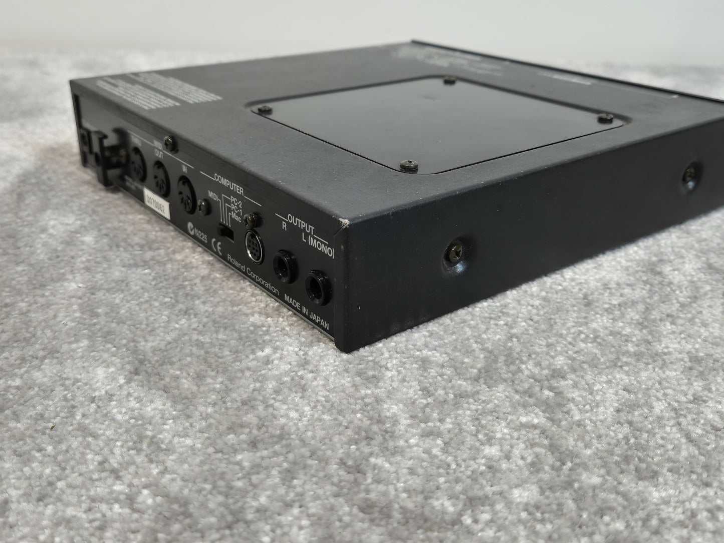 Roland JV-1010 - 64-Voice Compact Synthesizer Module