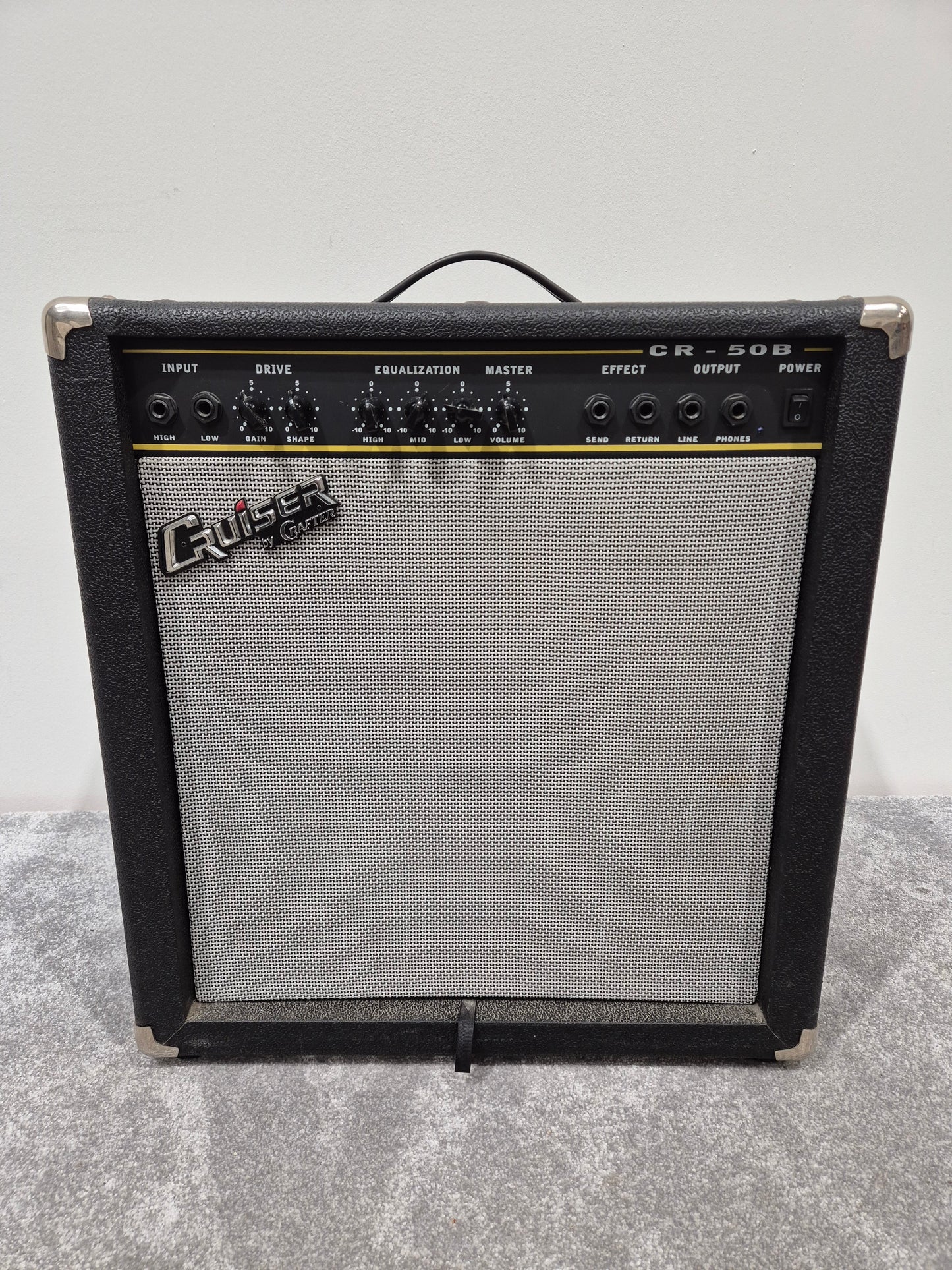 Cruiser CR-50B - 50-watts RMS Bass Amplifier