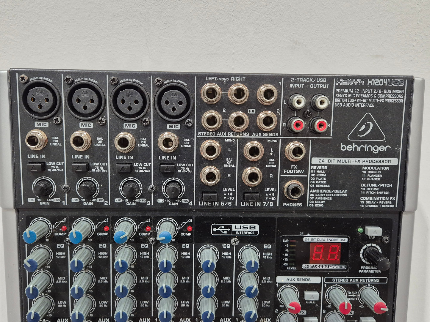 Behringer Xenyx 1204USB Mixer - Premium 12-input 2/2-Bus Mixer RRP £139