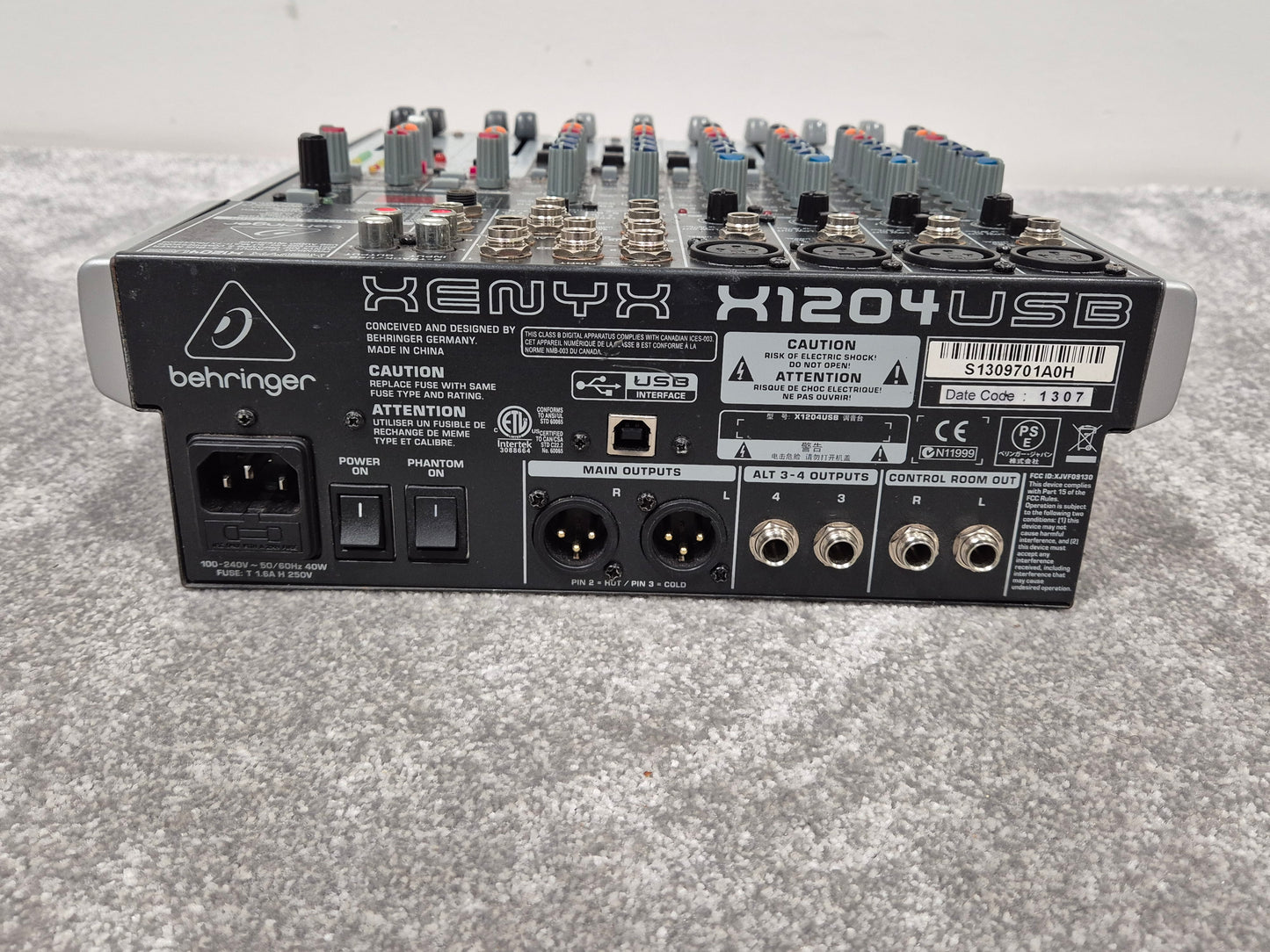 Behringer Xenyx 1204USB Mixer - Premium 12-input 2/2-Bus Mixer RRP £139