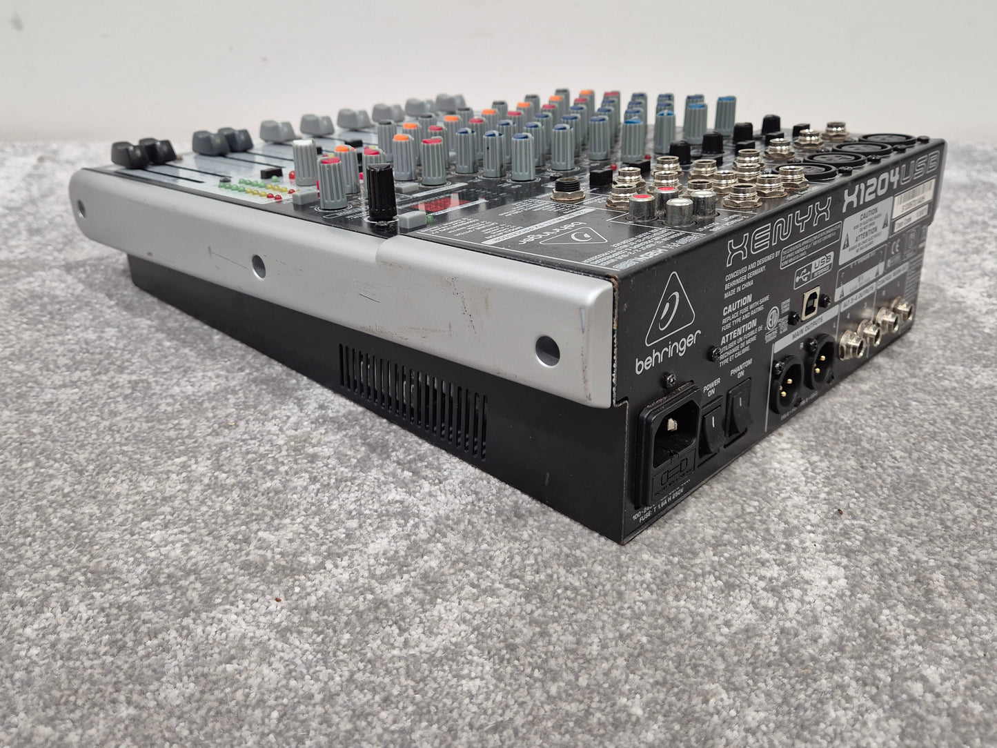 Behringer Xenyx 1204USB Mixer - Premium 12-input 2/2-Bus Mixer RRP £139