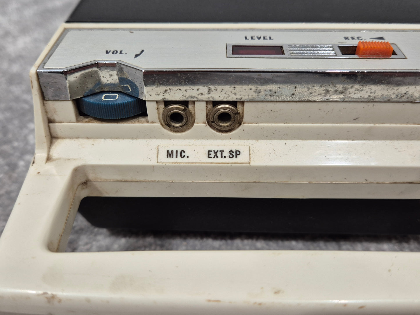 Tiny Pal SR-E22T - Reel-To-Reel Tape Recorder From The 1960s