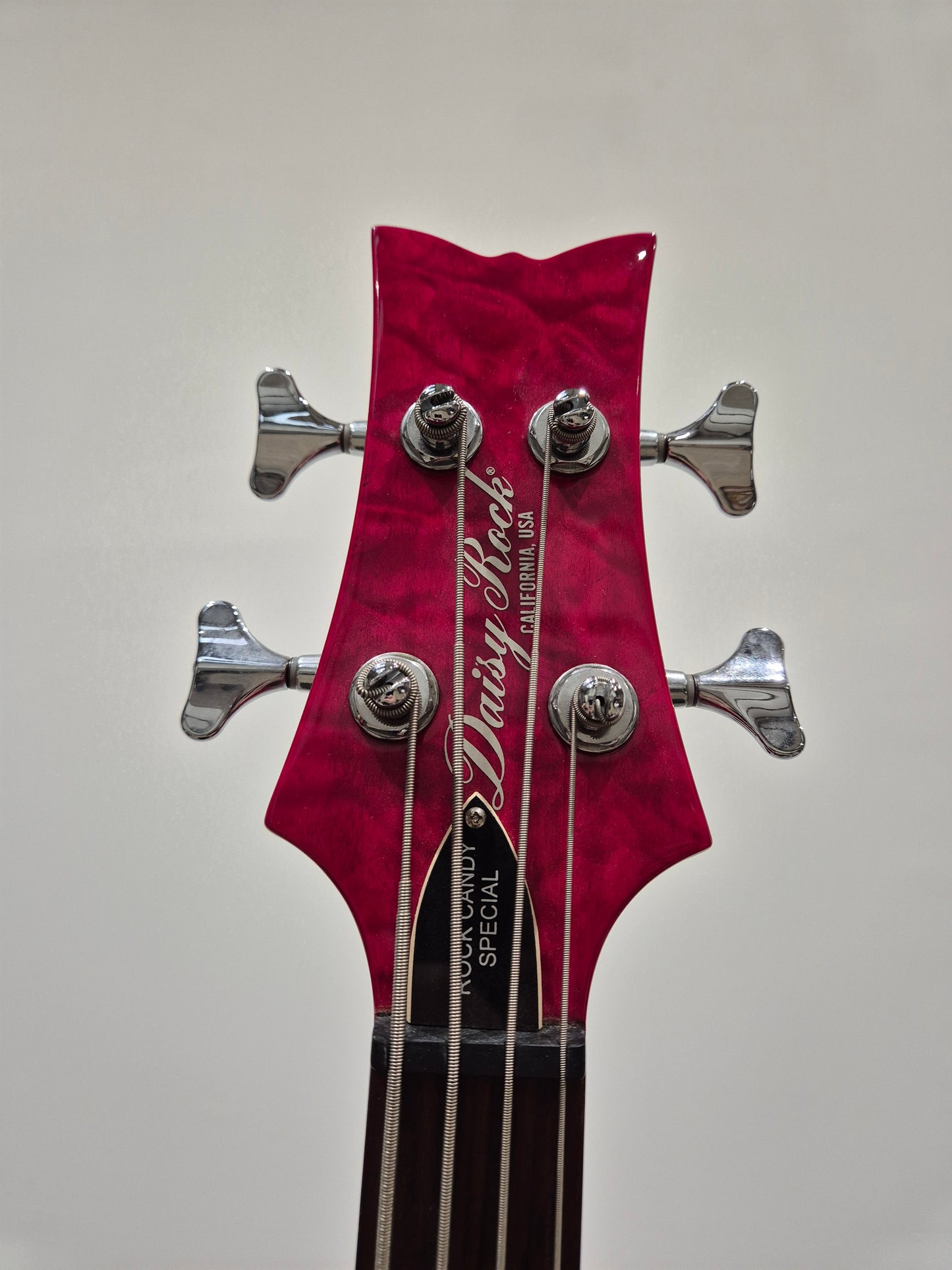 Daisy Rock Candy Special - Electric Bass Guitar w/ Soft Gig Bag