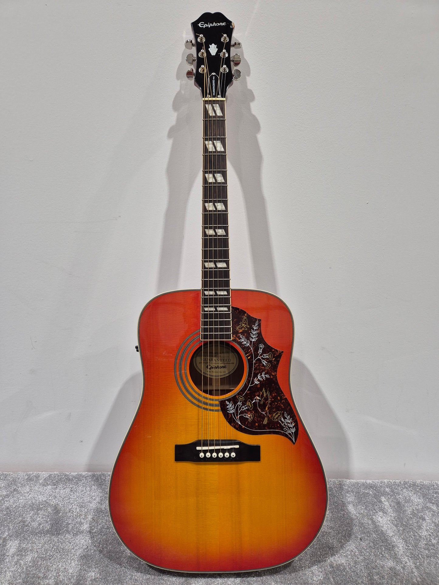 Epiphone Hummingbird Pro - Acoustic Guitar w/ Hard Case
