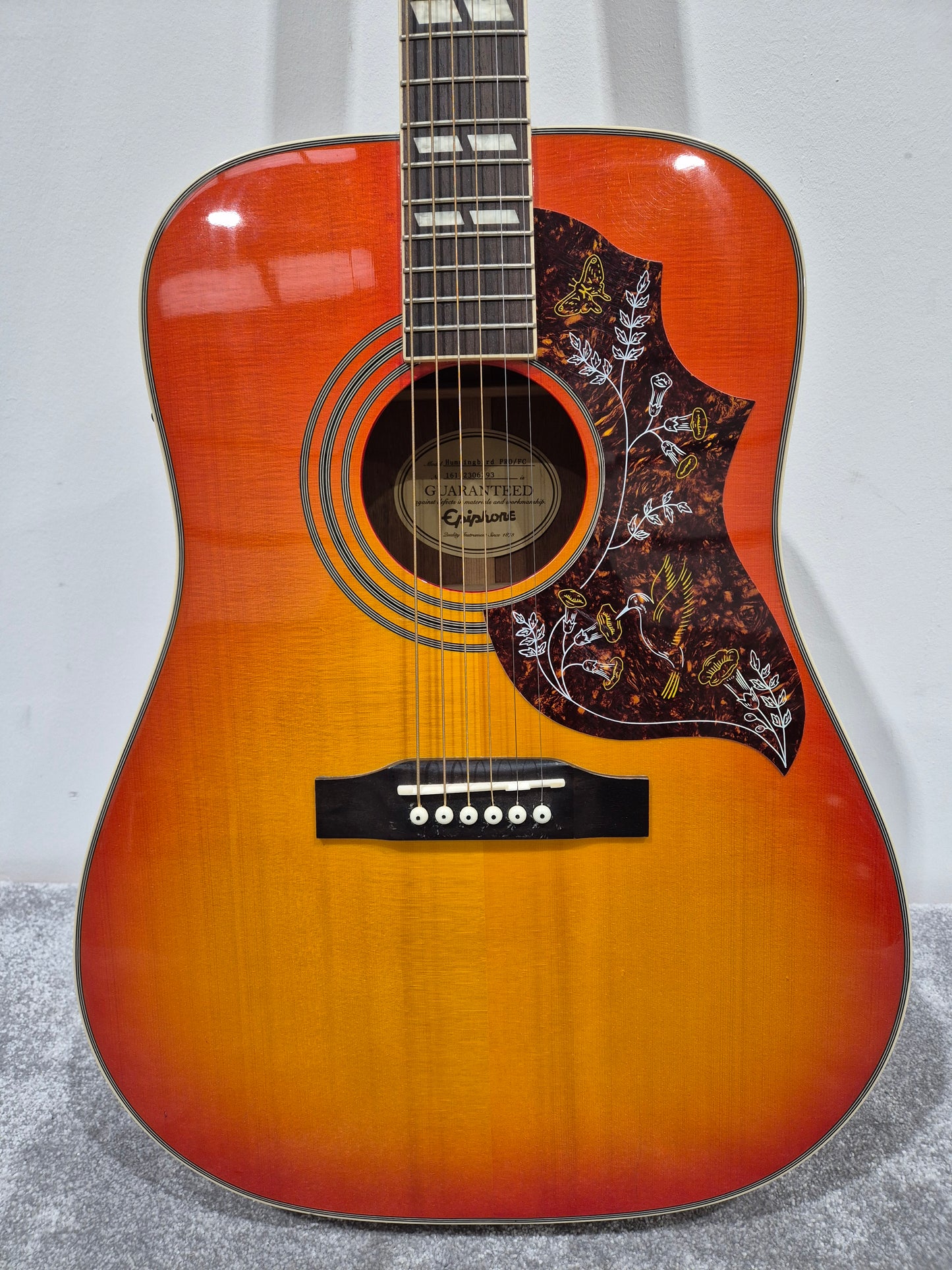 Epiphone Hummingbird Pro - Acoustic Guitar w/ Hard Case