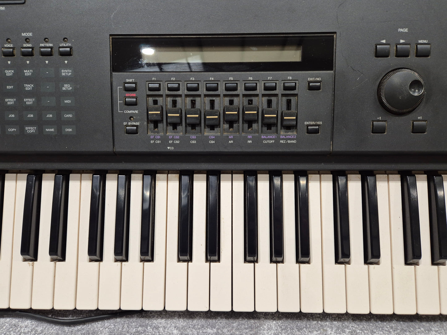 Yamaha SY-85 - Digital Music Workstation w/ Soft Case (Read Description)