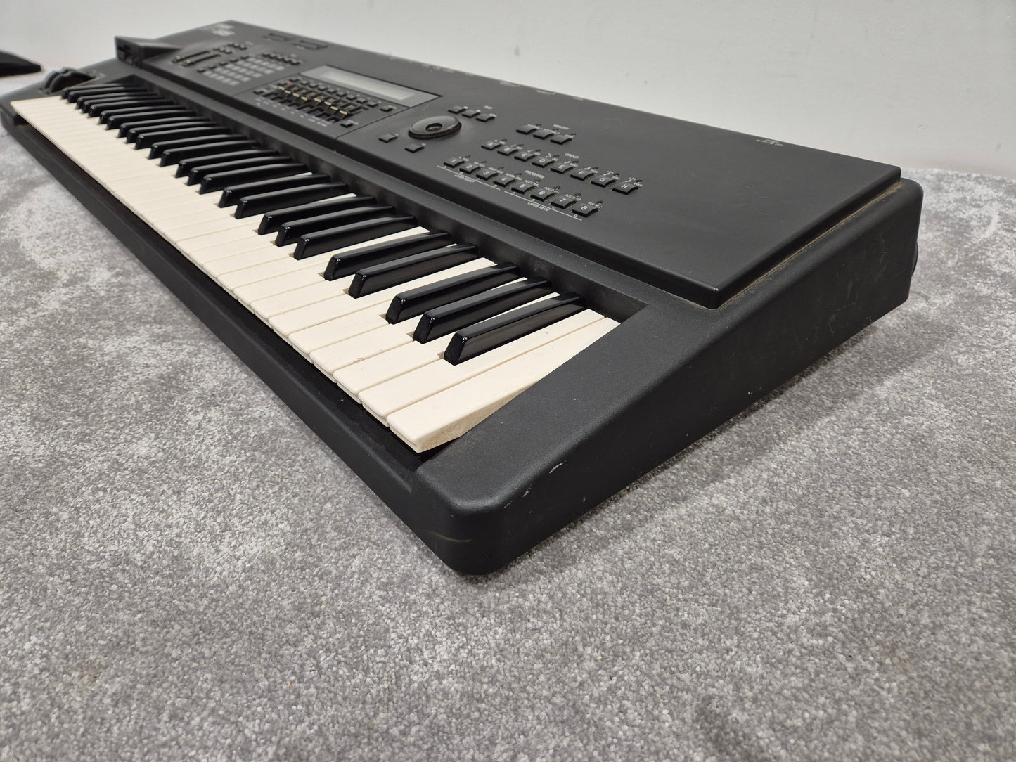 Yamaha SY-85 - Digital Music Workstation w/ Soft Case (Read Description)