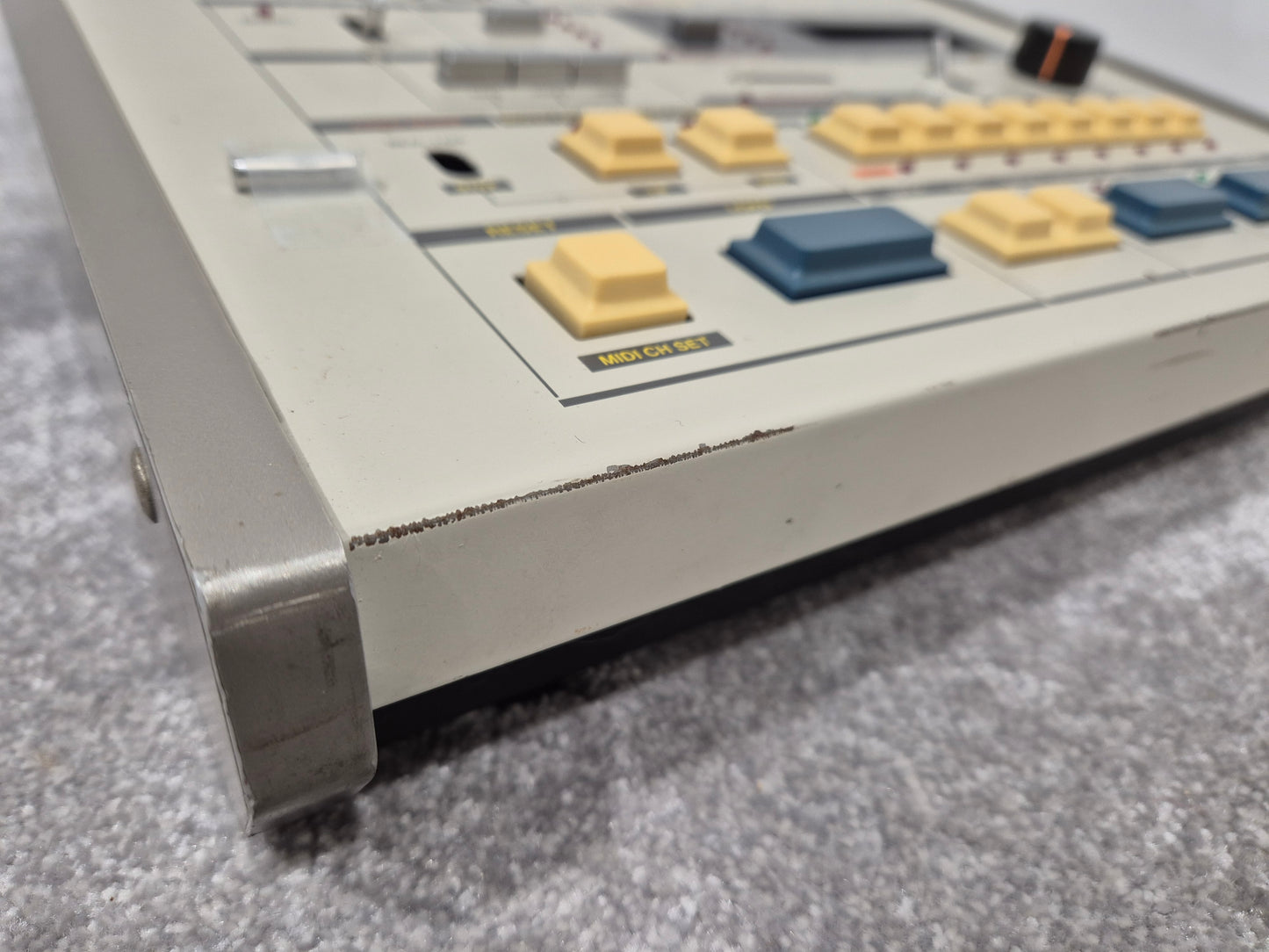 Roland MSQ-700 - Multitrack Digital Keyboard Sequencer (Read Description)