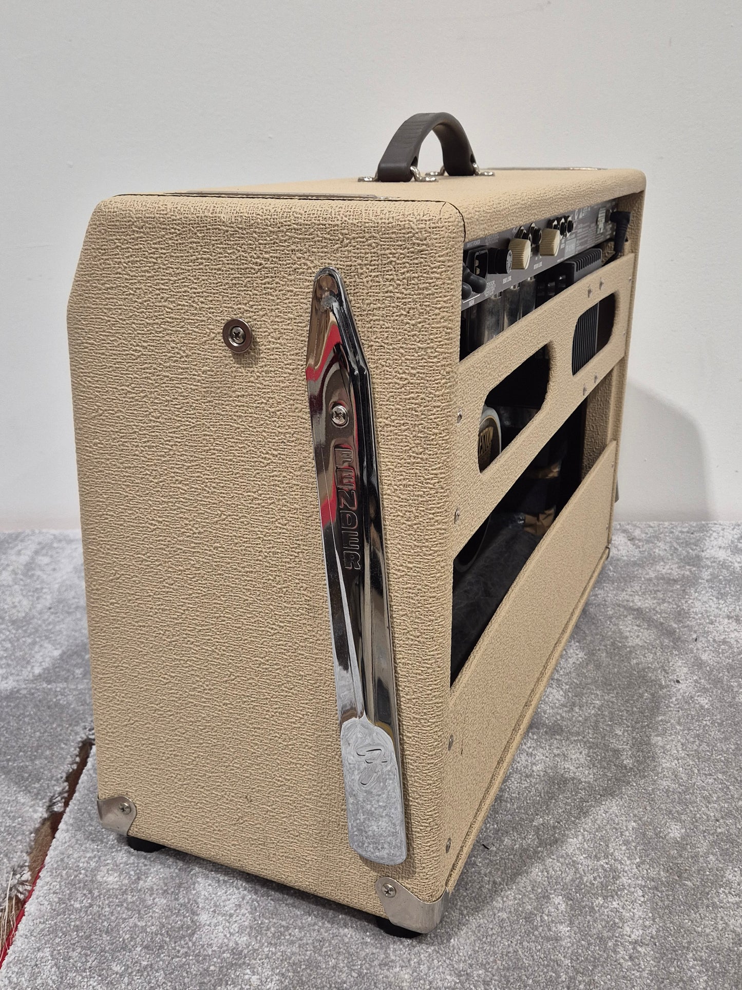 Fender Super Sonic 112 Amplifier - 60 Watts, Tube-Driven - Very Good