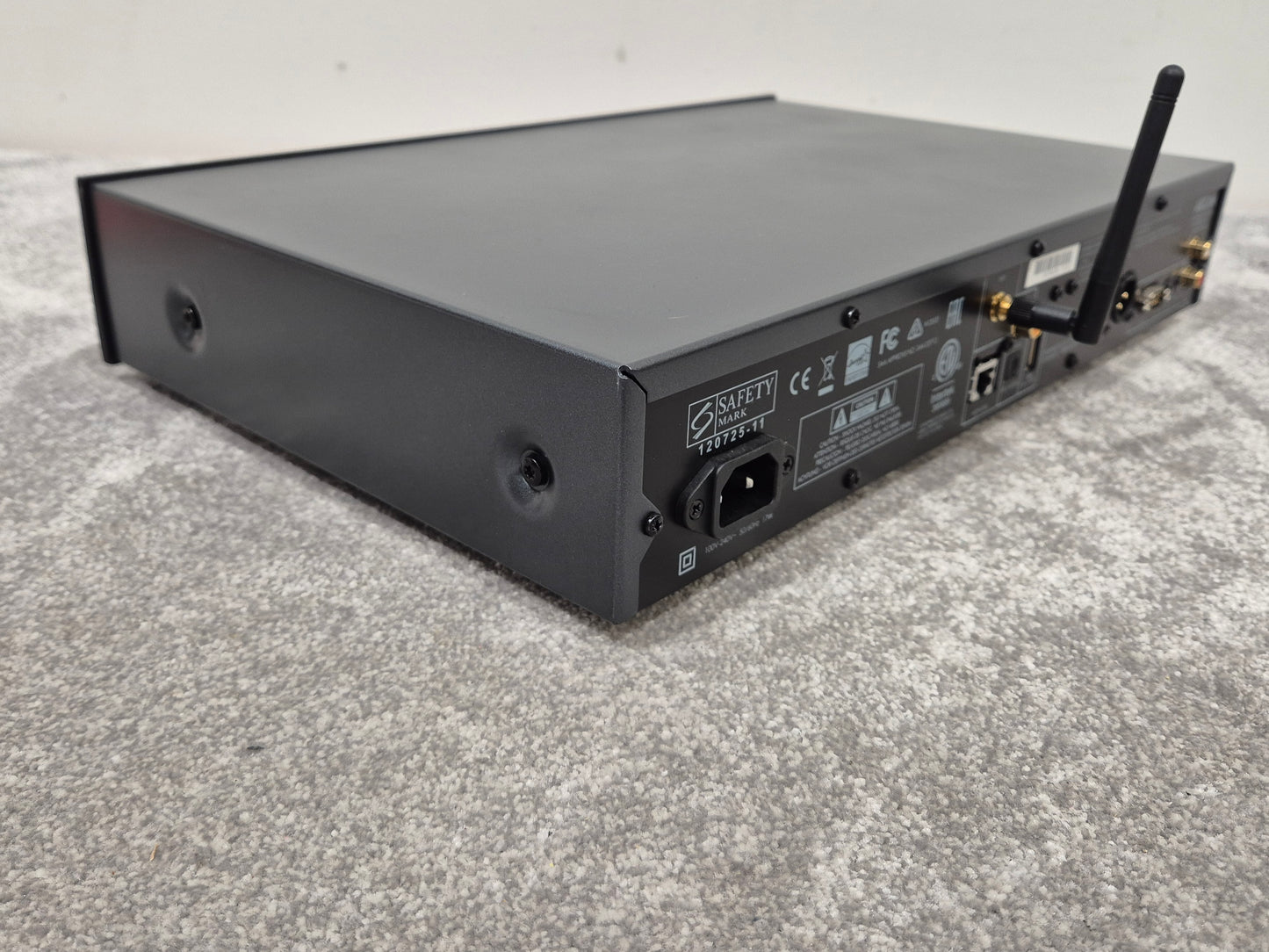 Arcam FMJ CDS27 - High Quality CD/SACD Player w/ Original Box