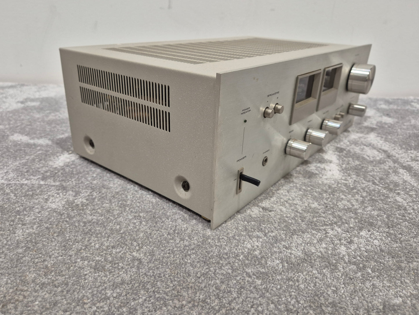 Pioneer SA-506 - 25-watts Per Channel - Stereo Integrated Amplifier