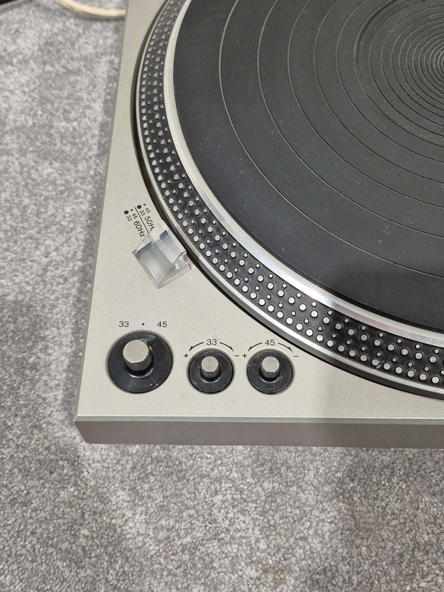 Technics SL 1800 - Direct-Drive Turntable
