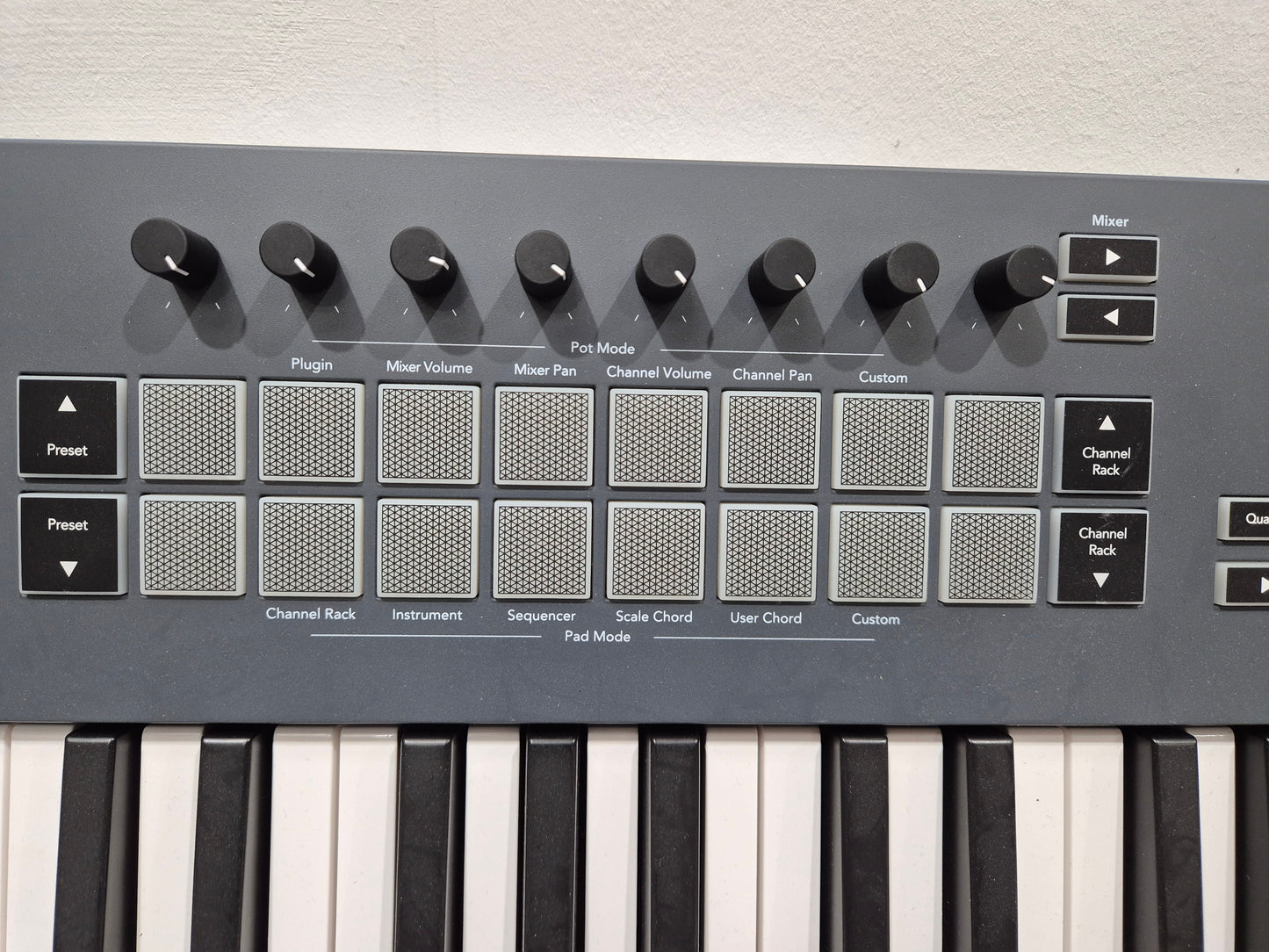 Novation FLkey 37 - MIDI Keyboard Controller