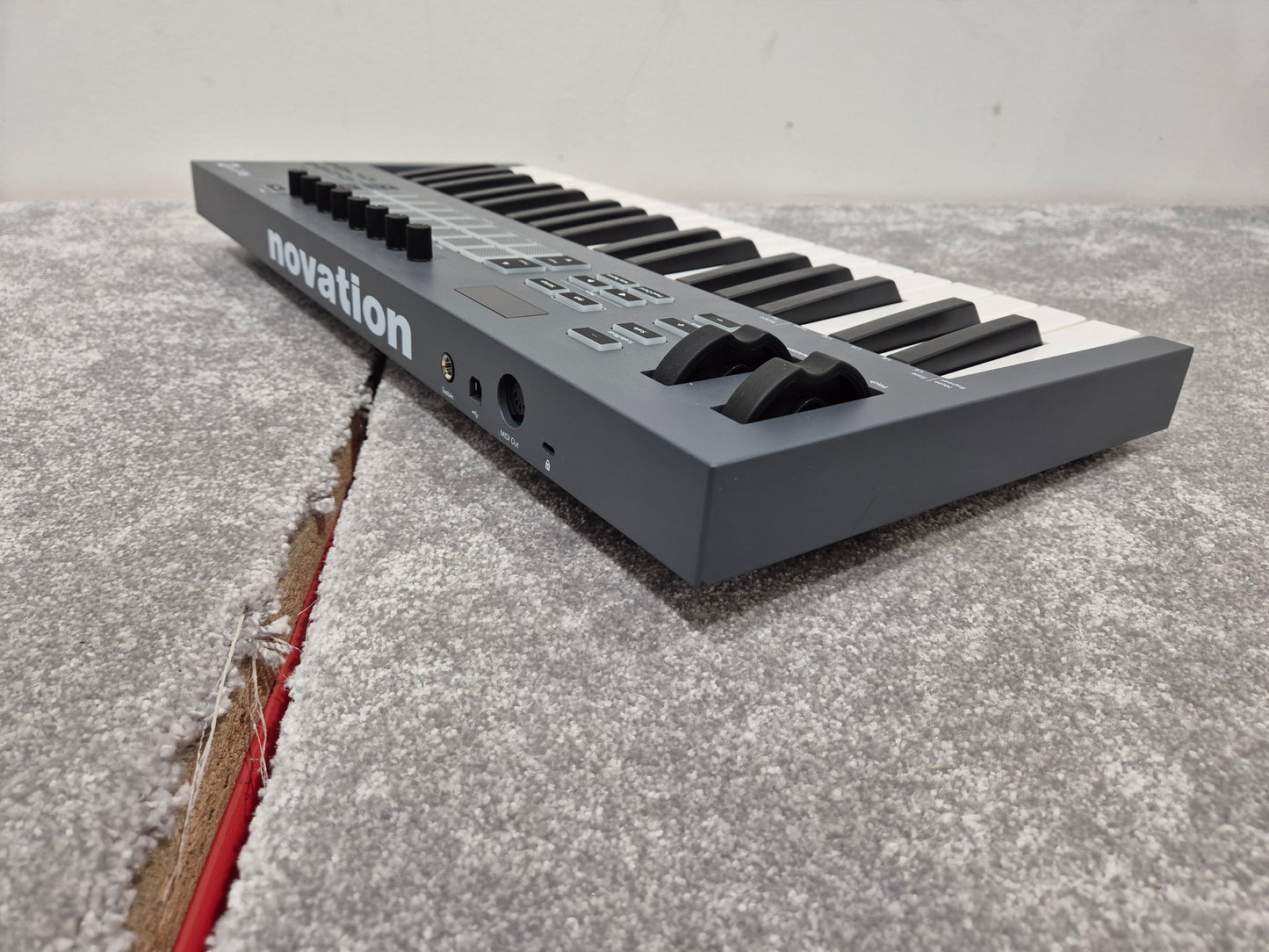 Novation FLkey 37 - MIDI Keyboard Controller