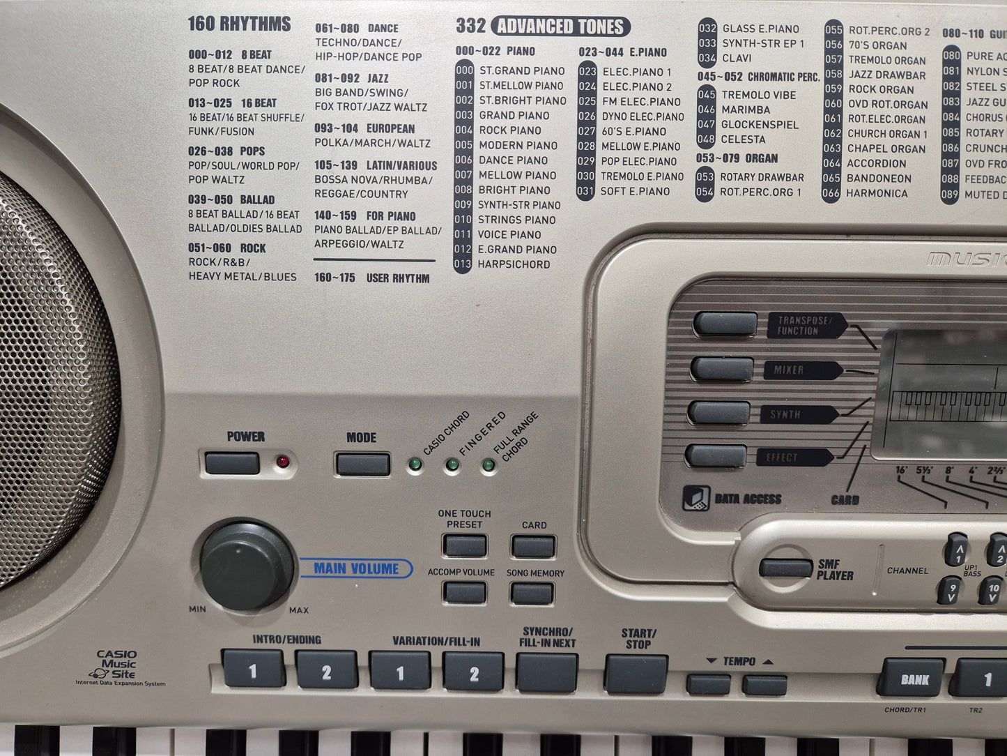 Casio WK 3200 - Versatile Digital 61 Key Keyboard
