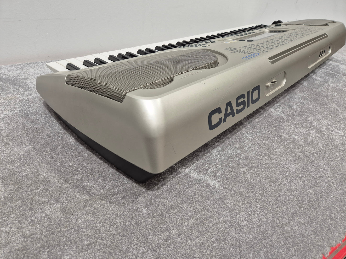 Casio WK 3200 - Versatile Digital 61 Key Keyboard